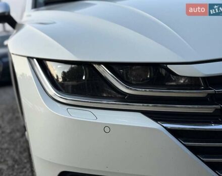 Белый Фольксваген Arteon, объемом двигателя 2 л и пробегом 229 тыс. км за 22000 $, фото 17 на Automoto.ua