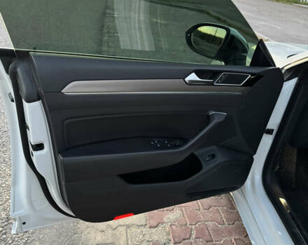 Білий Фольксваген Arteon, об'ємом двигуна 1.97 л та пробігом 160 тис. км за 27000 $, фото 32 на Automoto.ua