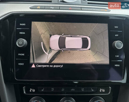 Белый Фольксваген Arteon, объемом двигателя 1.98 л и пробегом 61 тыс. км за 26000 $, фото 42 на Automoto.ua