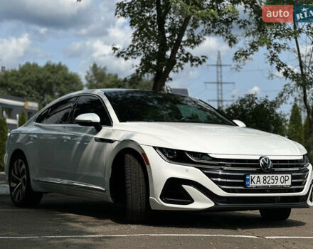 Белый Фольксваген Arteon, объемом двигателя 1.98 л и пробегом 61 тыс. км за 26000 $, фото 2 на Automoto.ua
