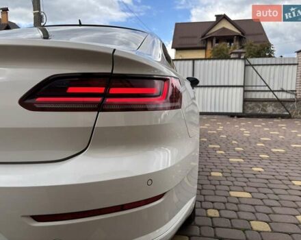 Белый Фольксваген Arteon, объемом двигателя 1.5 л и пробегом 66 тыс. км за 23499 $, фото 12 на Automoto.ua
