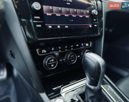 Фольксваген Arteon 2018 в Львове на Automoto.ua Белый Фольксваген Arteon, объемом двигателя 1.97 л и пробегом 91 тыс. км за 25499 $, фото 52 на Automoto.ua