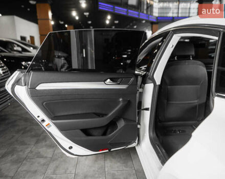 Білий Фольксваген Arteon, об'ємом двигуна 2 л та пробігом 63 тис. км за 28500 $, фото 59 на Automoto.ua