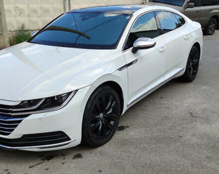 Білий Фольксваген Arteon, об'ємом двигуна 2 л та пробігом 141 тис. км за 26500 $, фото 1 на Automoto.ua