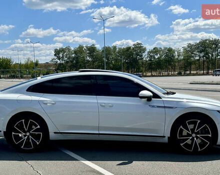 Белый Фольксваген Arteon, объемом двигателя 1.98 л и пробегом 190 тыс. км за 23600 $, фото 5 на Automoto.ua