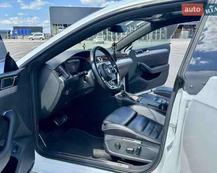 Белый Фольксваген Arteon, объемом двигателя 1.98 л и пробегом 190 тыс. км за 23600 $, фото 14 на Automoto.ua
