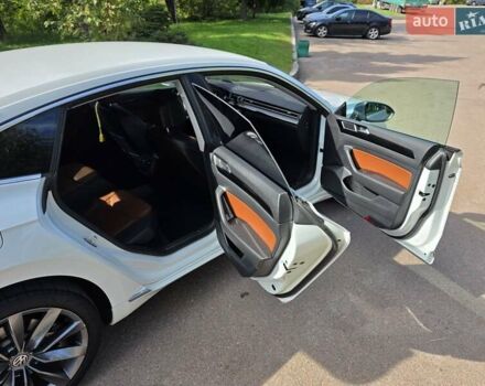 Білий Фольксваген Arteon, об'ємом двигуна 1.98 л та пробігом 83 тис. км за 34700 $, фото 11 на Automoto.ua