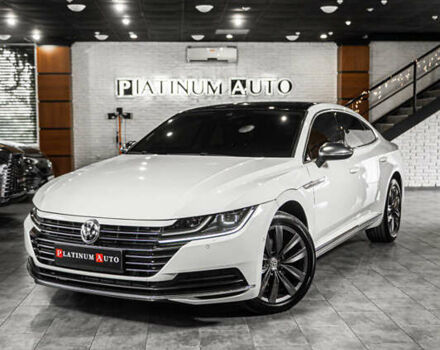 Білий Фольксваген Arteon, об'ємом двигуна 2 л та пробігом 63 тис. км за 28500 $, фото 25 на Automoto.ua
