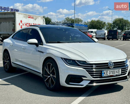 Белый Фольксваген Arteon, объемом двигателя 1.98 л и пробегом 190 тыс. км за 23600 $, фото 2 на Automoto.ua