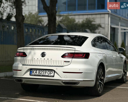 Белый Фольксваген Arteon, объемом двигателя 1.98 л и пробегом 61 тыс. км за 26000 $, фото 17 на Automoto.ua
