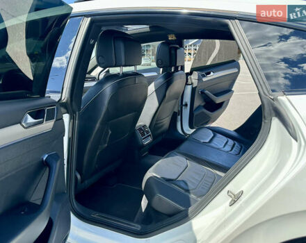 Белый Фольксваген Arteon, объемом двигателя 1.98 л и пробегом 190 тыс. км за 23600 $, фото 18 на Automoto.ua
