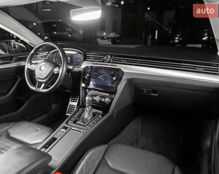 Білий Фольксваген Arteon, об'ємом двигуна 2 л та пробігом 63 тис. км за 28500 $, фото 28 на Automoto.ua