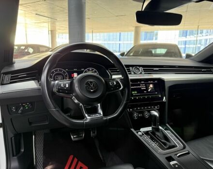 Фольксваген Arteon 2018 в Одессе на Automoto.ua Белый Фольксваген Arteon, объемом двигателя 2 л и пробегом 81 тыс. км за 31900 $, фото 19 на Automoto.ua