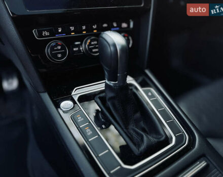 Фольксваген Arteon 2018 в Львове на Automoto.ua Белый Фольксваген Arteon, объемом двигателя 1.97 л и пробегом 91 тыс. км за 25499 $, фото 51 на Automoto.ua