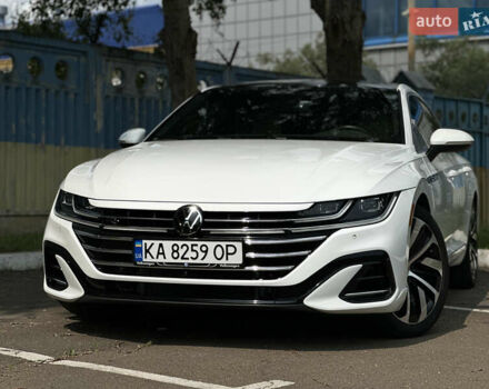Белый Фольксваген Arteon, объемом двигателя 1.98 л и пробегом 61 тыс. км за 26000 $, фото 3 на Automoto.ua