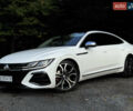 Белый Фольксваген Arteon, объемом двигателя 2 л и пробегом 90 тыс. км за 26499 $, фото 1 на Automoto.ua