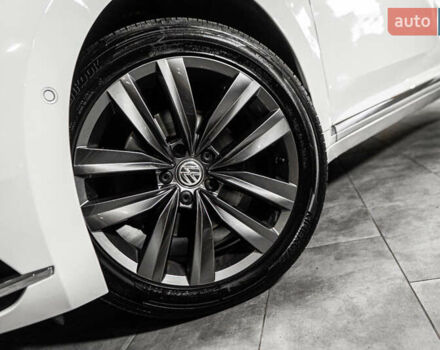 Білий Фольксваген Arteon, об'ємом двигуна 2 л та пробігом 63 тис. км за 28500 $, фото 27 на Automoto.ua