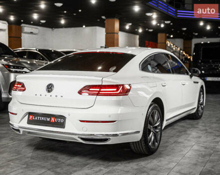 Білий Фольксваген Arteon, об'ємом двигуна 2 л та пробігом 63 тис. км за 28500 $, фото 11 на Automoto.ua