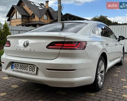 Белый Фольксваген Arteon, объемом двигателя 1.5 л и пробегом 66 тыс. км за 23499 $, фото 4 на Automoto.ua