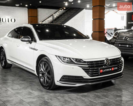 Білий Фольксваген Arteon, об'ємом двигуна 2 л та пробігом 63 тис. км за 28500 $, фото 5 на Automoto.ua