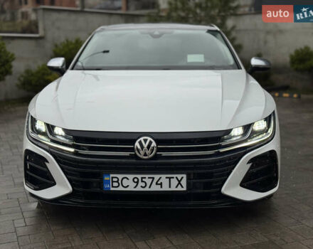 Белый Фольксваген Arteon, объемом двигателя 2 л и пробегом 93 тыс. км за 25200 $, фото 5 на Automoto.ua