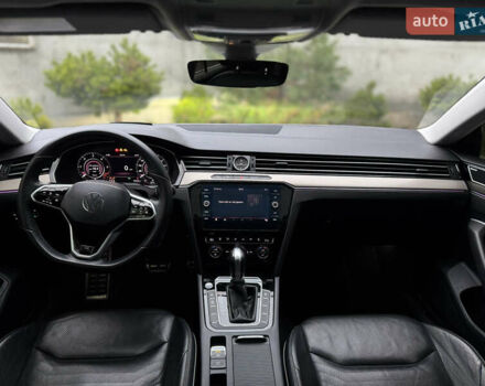 Белый Фольксваген Arteon, объемом двигателя 2 л и пробегом 93 тыс. км за 25200 $, фото 46 на Automoto.ua