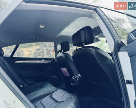 Фольксваген Arteon 2018 в Львове на Automoto.ua Белый Фольксваген Arteon, объемом двигателя 1.97 л и пробегом 91 тыс. км за 25499 $, фото 38 на Automoto.ua