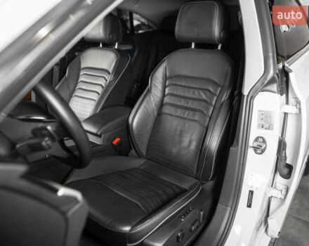 Білий Фольксваген Arteon, об'ємом двигуна 2 л та пробігом 63 тис. км за 28500 $, фото 33 на Automoto.ua