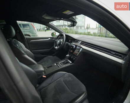 Білий Фольксваген Arteon, об'ємом двигуна 2 л та пробігом 146 тис. км за 28700 $, фото 61 на Automoto.ua