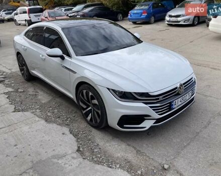Белый Фольксваген Arteon, объемом двигателя 1.98 л и пробегом 87 тыс. км за 24444 $, фото 1 на Automoto.ua