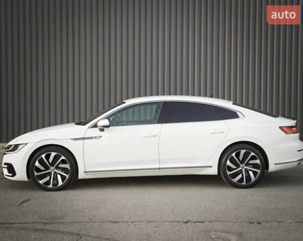 Белый Фольксваген Arteon, объемом двигателя 2 л и пробегом 146 тыс. км за 29100 $, фото 2 на Automoto.ua