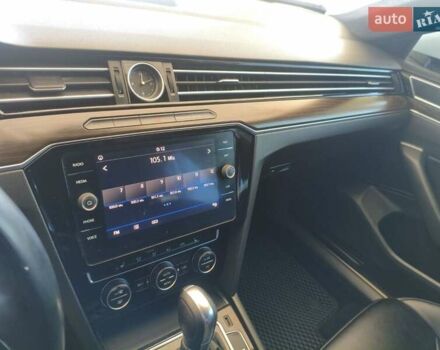 Белый Фольксваген Arteon, объемом двигателя 2 л и пробегом 98 тыс. км за 21000 $, фото 13 на Automoto.ua