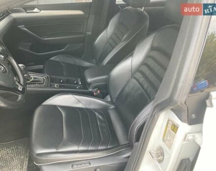 Белый Фольксваген Arteon, объемом двигателя 1.98 л и пробегом 87 тыс. км за 24444 $, фото 8 на Automoto.ua