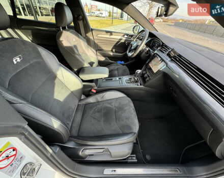 Белый Фольксваген Arteon, объемом двигателя 2 л и пробегом 215 тыс. км за 25999 $, фото 66 на Automoto.ua