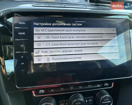 Белый Фольксваген Arteon, объемом двигателя 2 л и пробегом 215 тыс. км за 25999 $, фото 72 на Automoto.ua