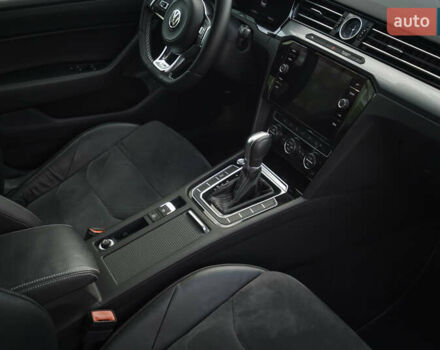 Білий Фольксваген Arteon, об'ємом двигуна 2 л та пробігом 146 тис. км за 28700 $, фото 62 на Automoto.ua