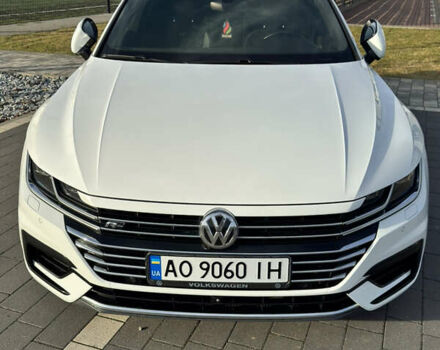 Белый Фольксваген Arteon, объемом двигателя 2 л и пробегом 215 тыс. км за 25999 $, фото 17 на Automoto.ua