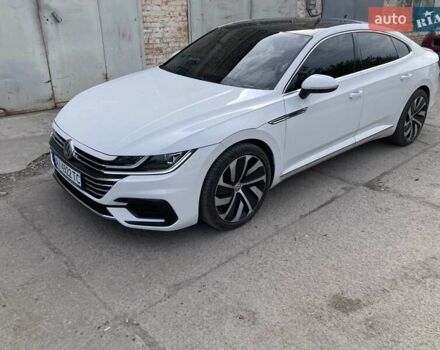 Белый Фольксваген Arteon, объемом двигателя 1.98 л и пробегом 87 тыс. км за 24444 $, фото 6 на Automoto.ua