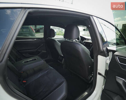 Білий Фольксваген Arteon, об'ємом двигуна 2 л та пробігом 146 тис. км за 28700 $, фото 58 на Automoto.ua