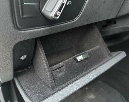 Белый Фольксваген Arteon, объемом двигателя 1.98 л и пробегом 46 тыс. км за 23900 $, фото 27 на Automoto.ua