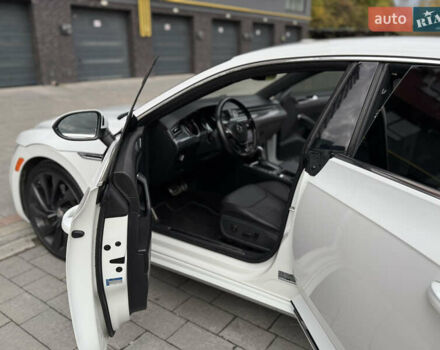 Белый Фольксваген Arteon, объемом двигателя 1.98 л и пробегом 148 тыс. км за 21500 $, фото 23 на Automoto.ua