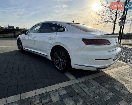 Белый Фольксваген Arteon, объемом двигателя 2 л и пробегом 215 тыс. км за 25999 $, фото 33 на Automoto.ua
