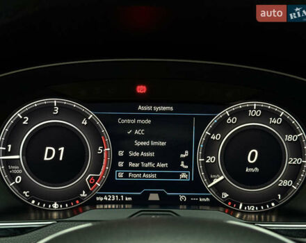 Белый Фольксваген Arteon, объемом двигателя 2 л и пробегом 154 тыс. км за 27600 $, фото 42 на Automoto.ua
