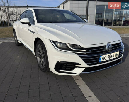 Белый Фольксваген Arteon, объемом двигателя 2 л и пробегом 215 тыс. км за 25999 $, фото 4 на Automoto.ua