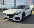 Белый Фольксваген Arteon, объемом двигателя 2 л и пробегом 215 тыс. км за 25999 $, фото 1 на Automoto.ua