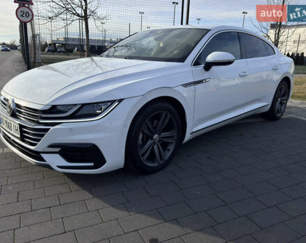 Белый Фольксваген Arteon, объемом двигателя 2 л и пробегом 215 тыс. км за 25999 $, фото 22 на Automoto.ua