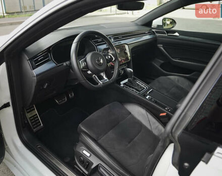 Білий Фольксваген Arteon, об'ємом двигуна 2 л та пробігом 146 тис. км за 28700 $, фото 29 на Automoto.ua