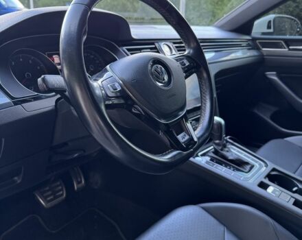 Белый Фольксваген Arteon, объемом двигателя 2 л и пробегом 146 тыс. км за 20500 $, фото 1 на Automoto.ua