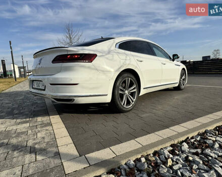 Белый Фольксваген Arteon, объемом двигателя 2 л и пробегом 215 тыс. км за 25999 $, фото 31 на Automoto.ua
