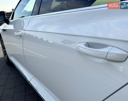 Белый Фольксваген Arteon, объемом двигателя 2 л и пробегом 215 тыс. км за 25999 $, фото 39 на Automoto.ua